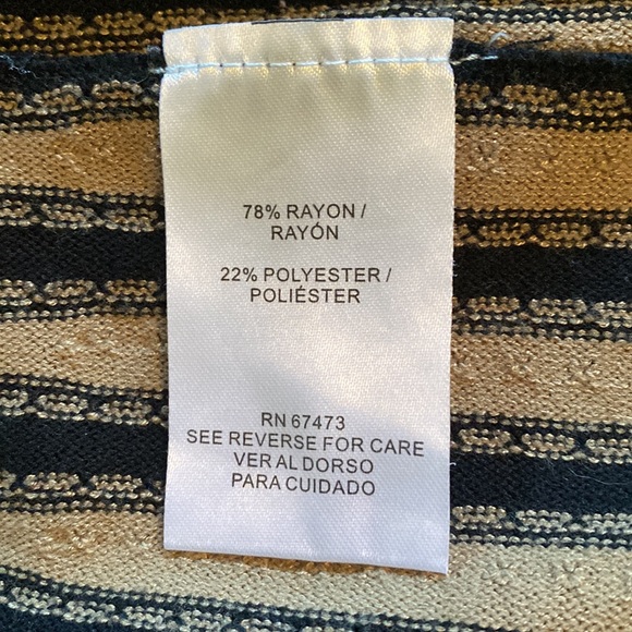 Just Taylor Sweater Dress - Picture 5 of 6